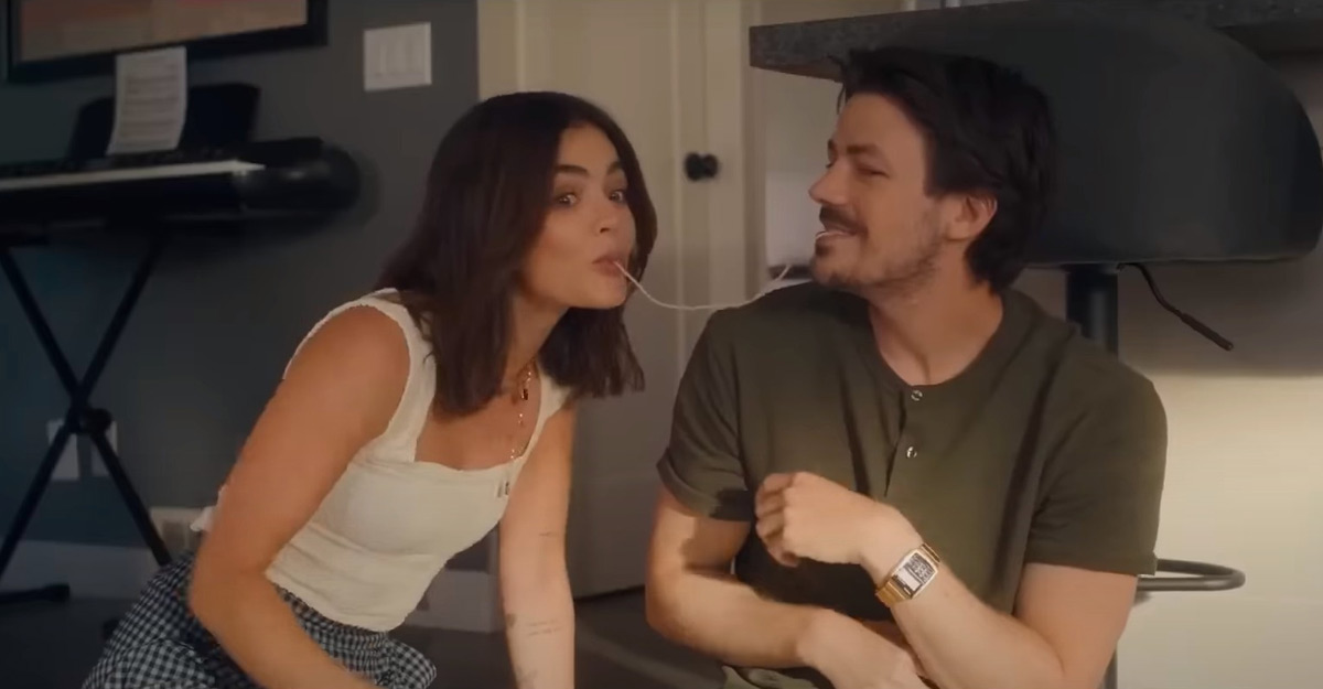 O Jogo do Amor/Ódio: Lucy Hale estrela o trailer oficial da